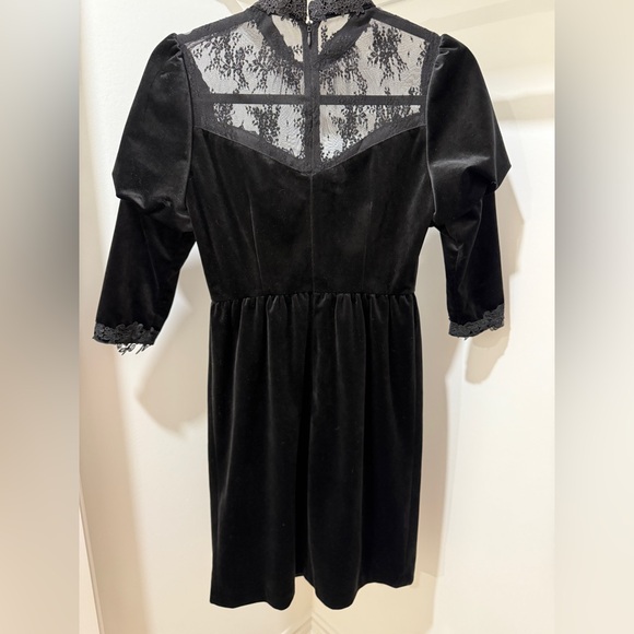 Lily brown velvet with lace dress - Picture 2 of 3